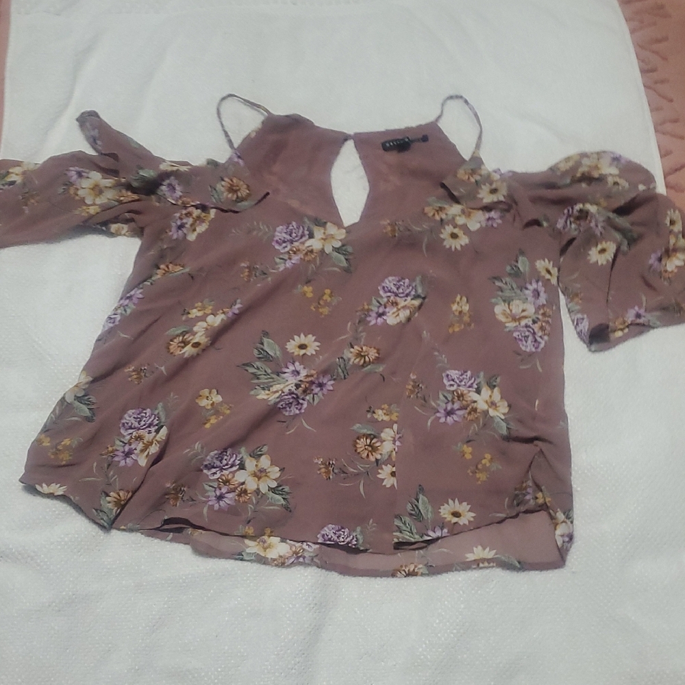 Haute Monde Mauve Floral Cold-Shoulder Blouse